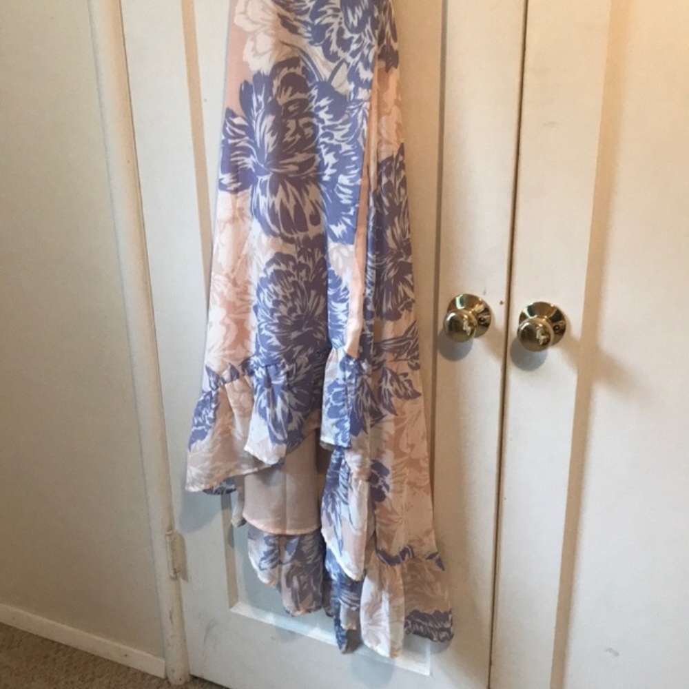 Lulus Hi-Lo floral wrap dress - Picture 3 of 3